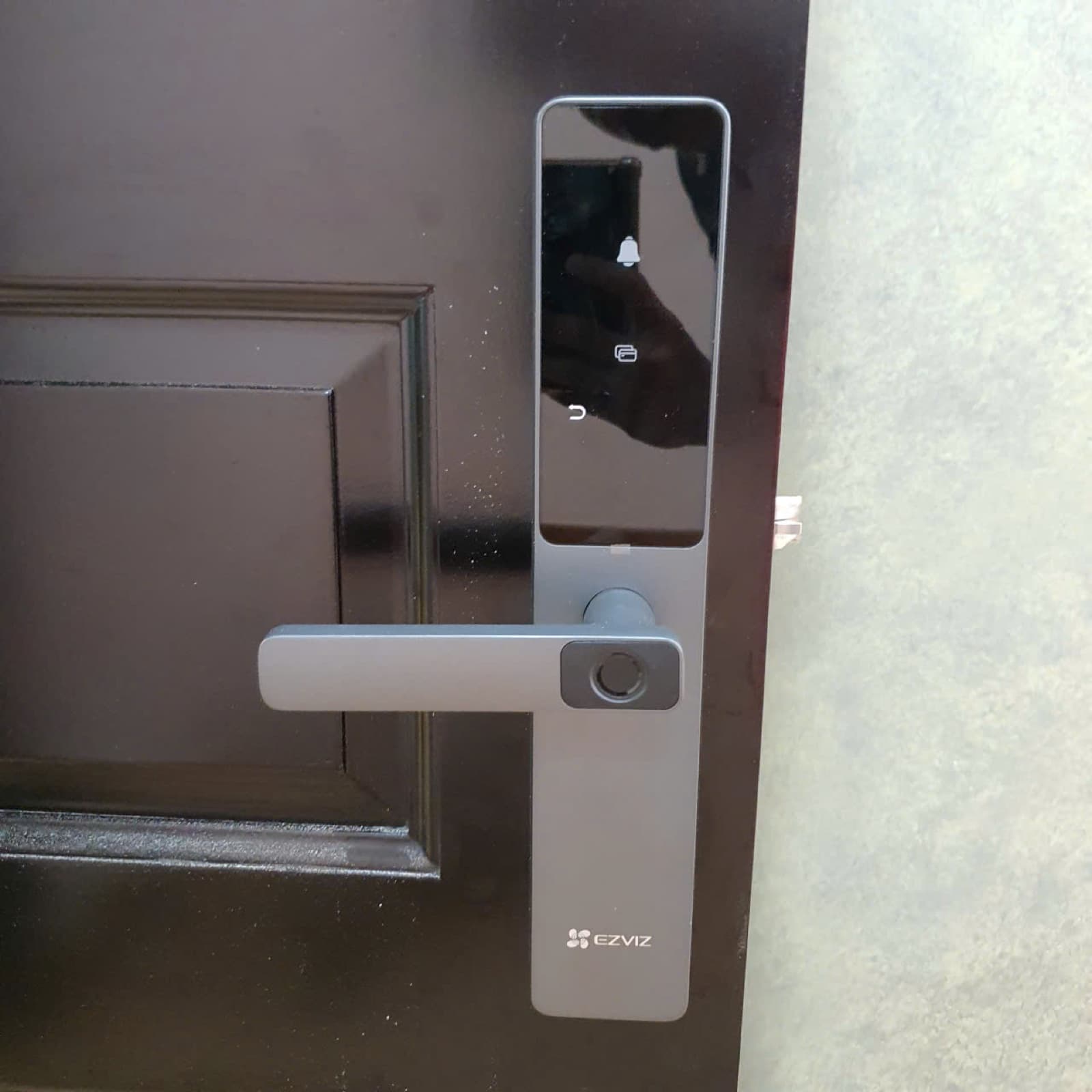 Khoá điện tử lắp cửa gỗ — công trình thực tế doorlock.vn (12/06/2026)