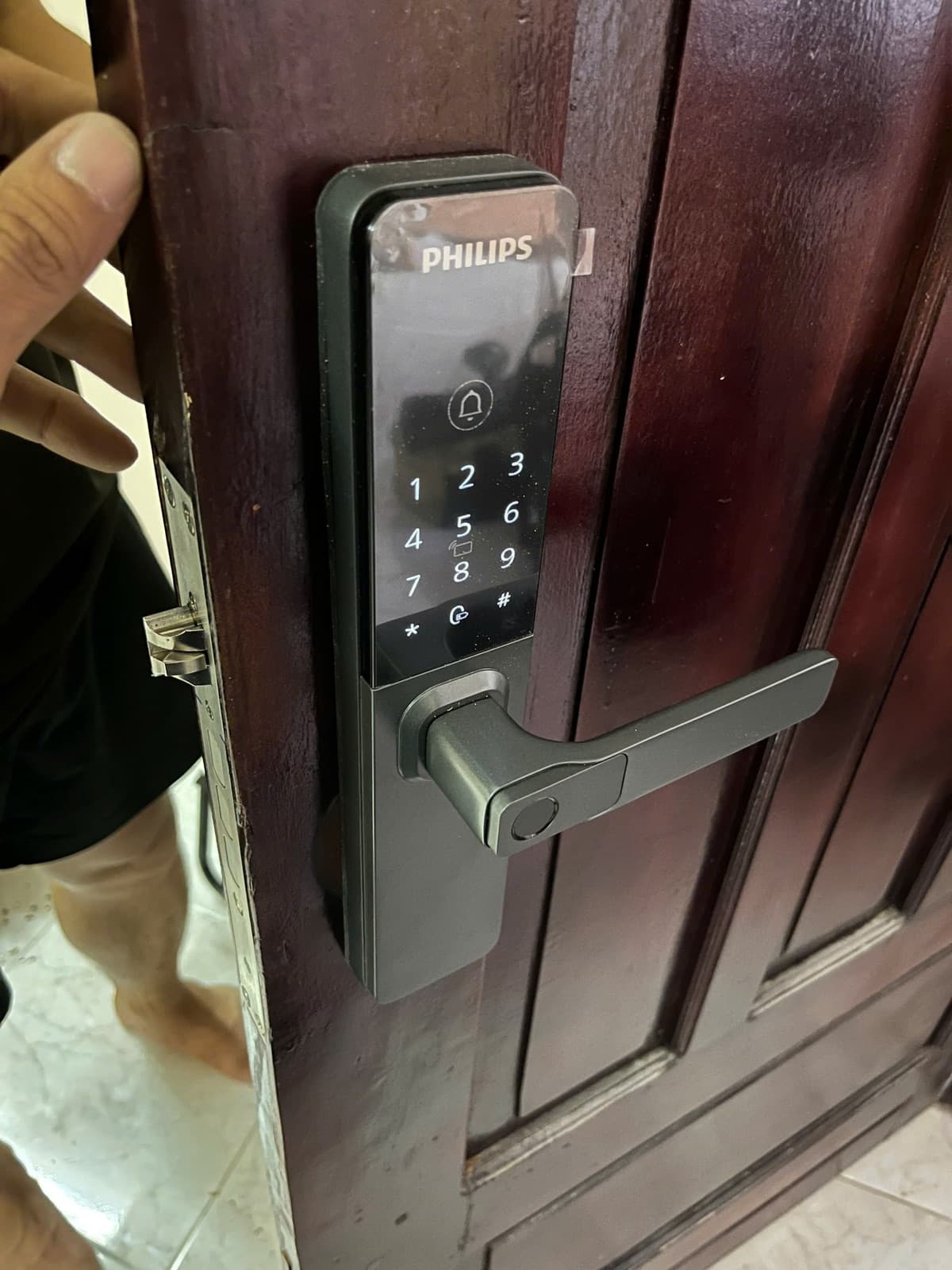 Khoá điện tử lắp cửa gỗ — công trình thực tế doorlock.vn (20/06/2026)
