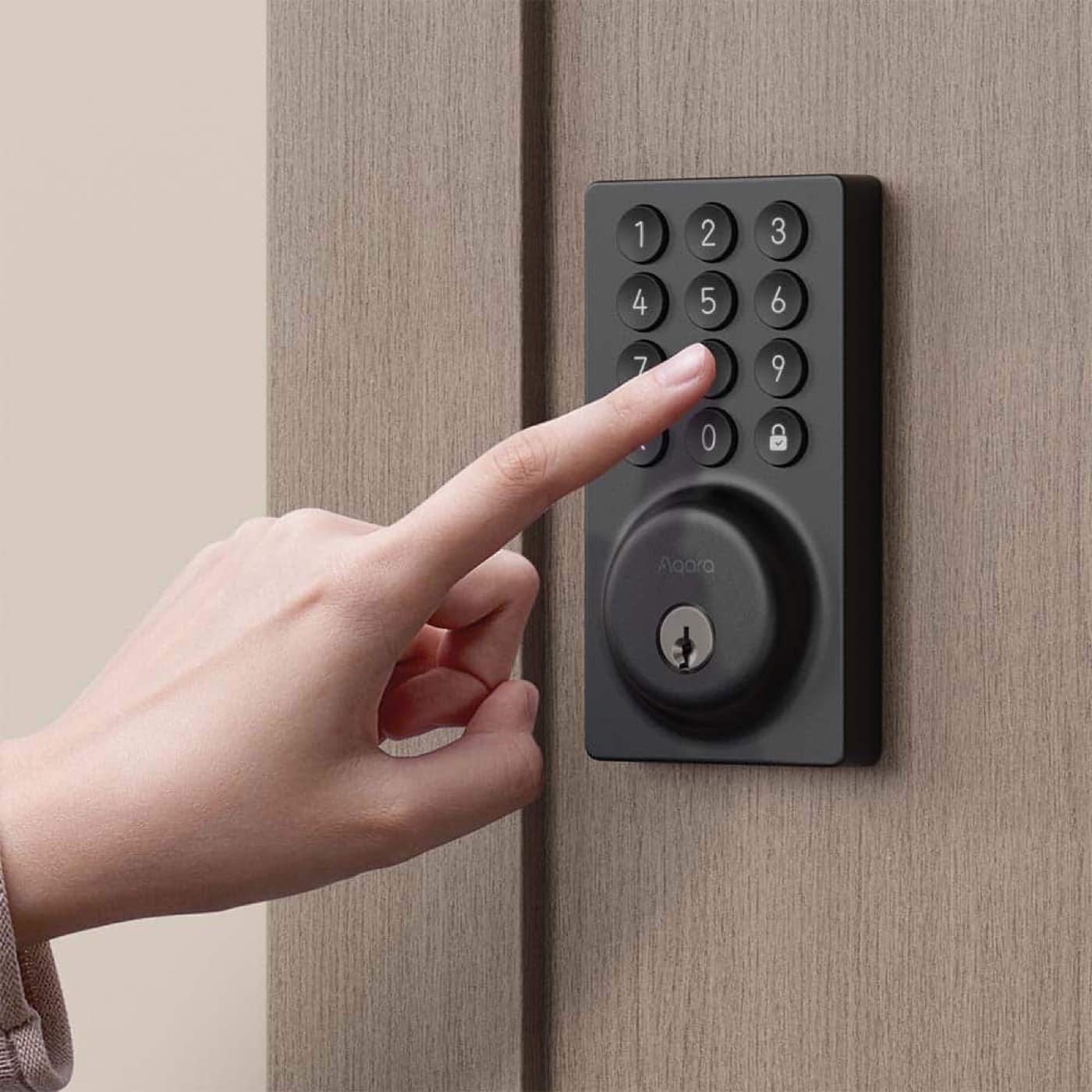 Mở khóa Aqara B50 bằng mã số trên bàn phím