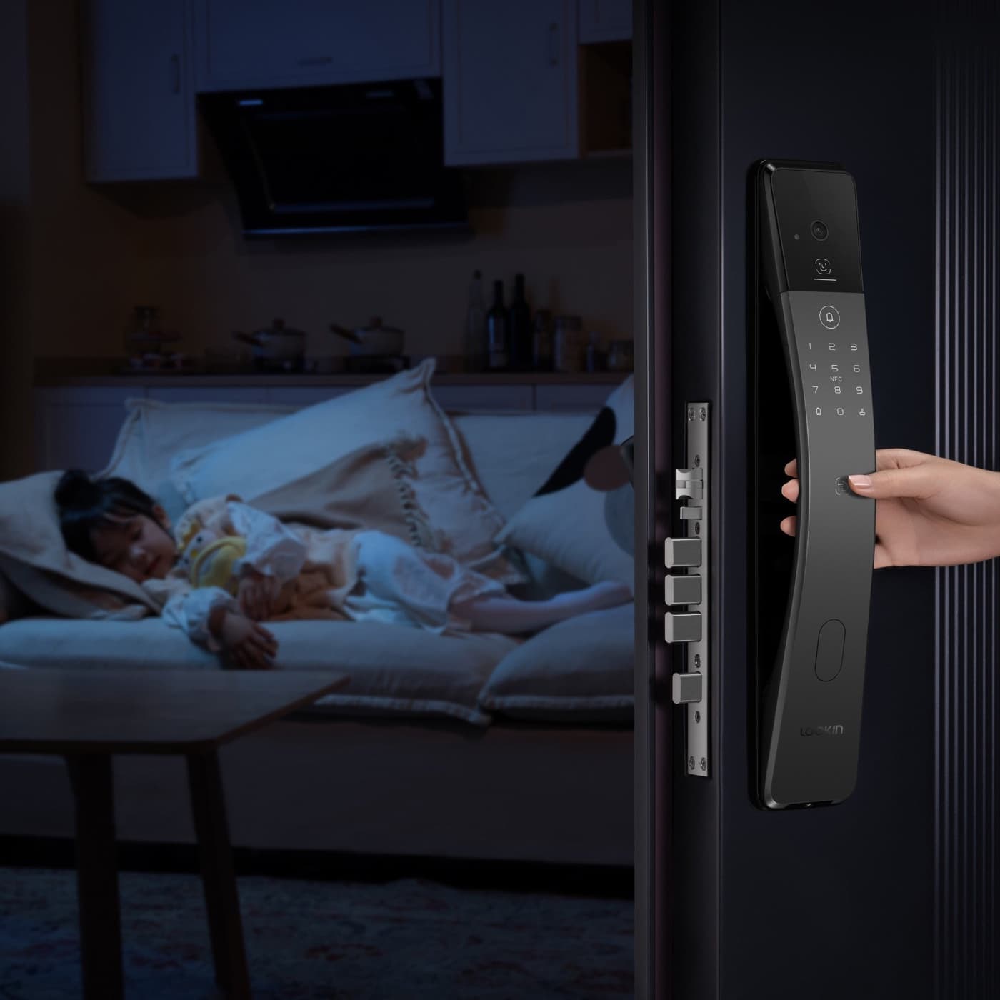 Khóa thông minh Lockin S6 Max lắp trên cửa